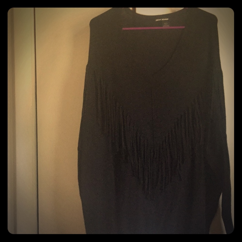 DKNY XL Long Sleeved Flinging Shirt
